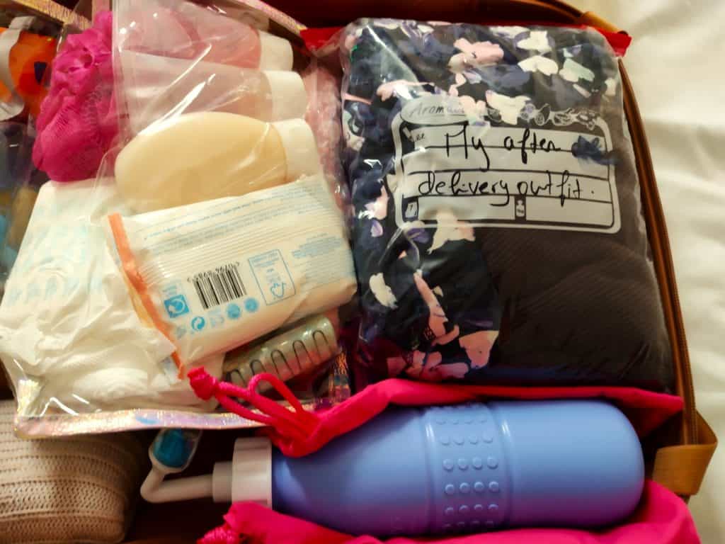 Best Hospital bag checklist for mom and baby + free printable templates hospital bag organising- hospital bag checklist for mom and baby